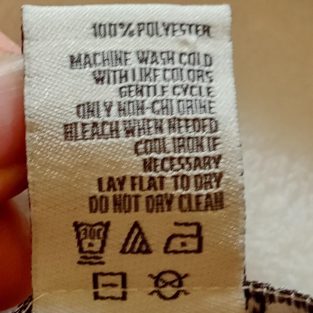 American Rag Pink floral/tribal print puffed sleeved blouse in size L - Picture 4 of 4